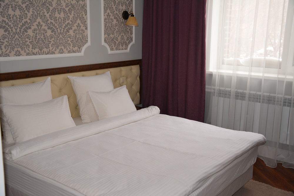 Brown Hotel Αστάνα Εξωτερικό φωτογραφία