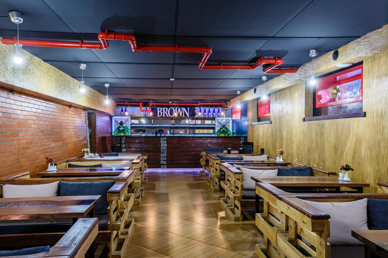 Brown Hotel Αστάνα Εξωτερικό φωτογραφία