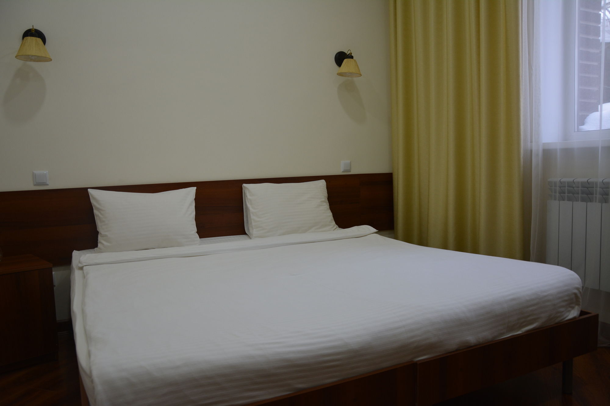 Brown Hotel Αστάνα Εξωτερικό φωτογραφία